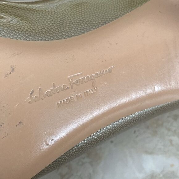 Salvatore Ferragamo Ribes Champagne Patent Leather Open Toe Pumps Heels - Picture 14 of 15